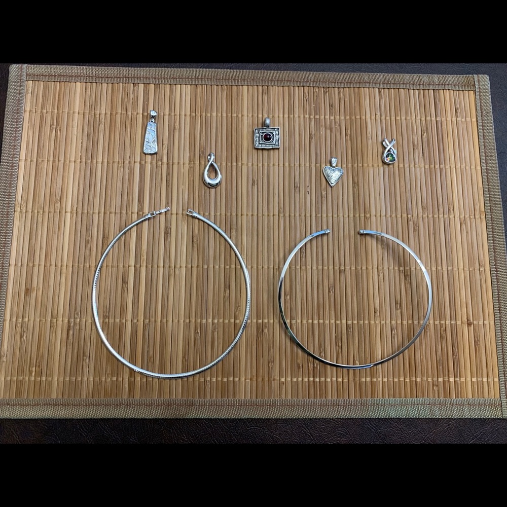 Lot of 2 Lia Sophia Necklaces and 5 Slides!!